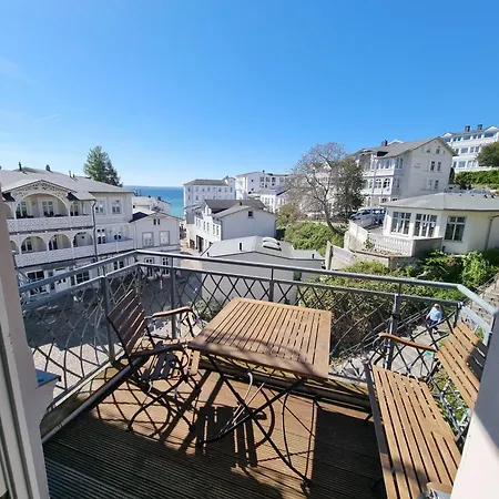 Mit Meerblick & 2 Balkonen Apartment