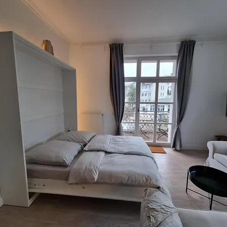 Apartment Mit Meerblick & 2 Balkonen Sassnitz